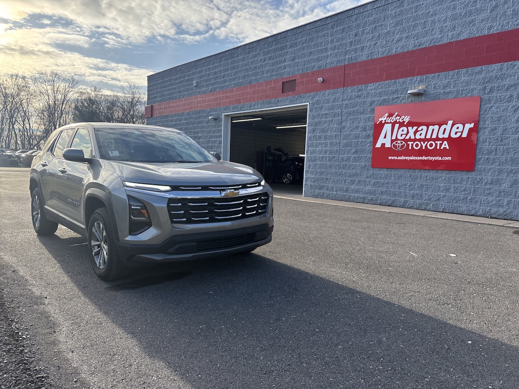 Used 2025 Chevrolet Equinox LT SUV