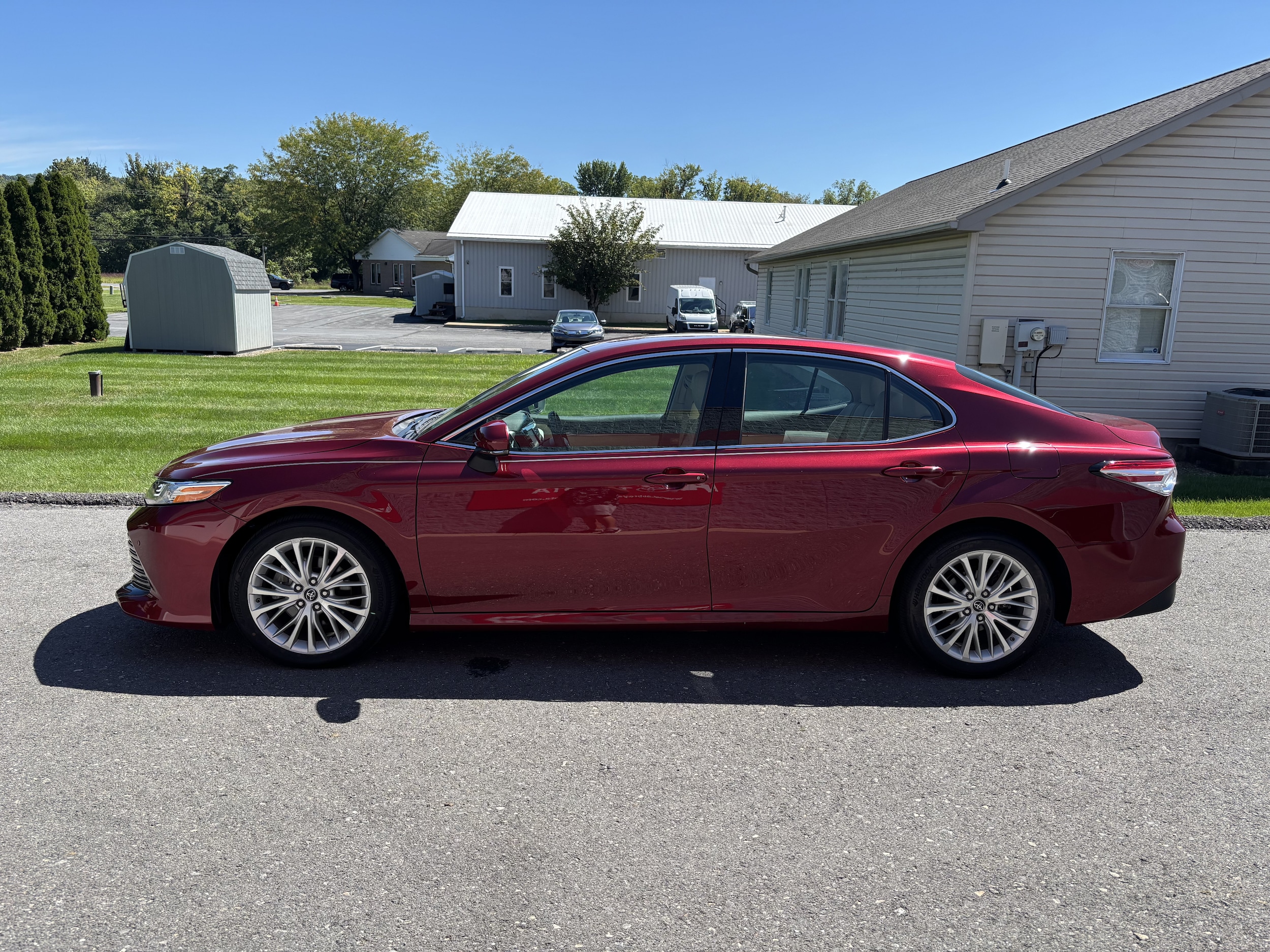 2018 Toyota Camry XLE - Photo 7