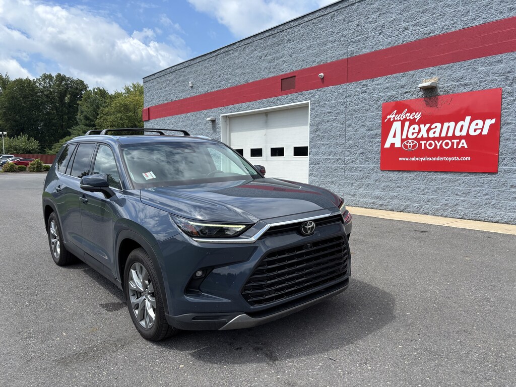 Used 2024 Toyota Grand Highlander Limited SUV
