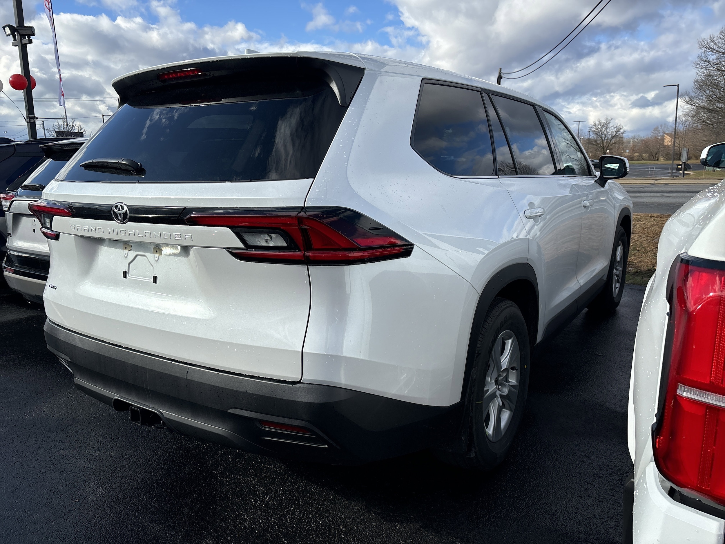 2026 Toyota Grand Highlander LE's photo