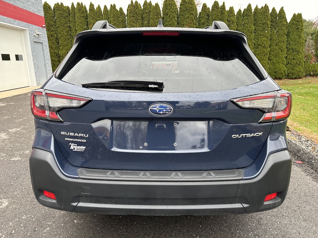 Used 2025 Subaru Outback Premium SUV