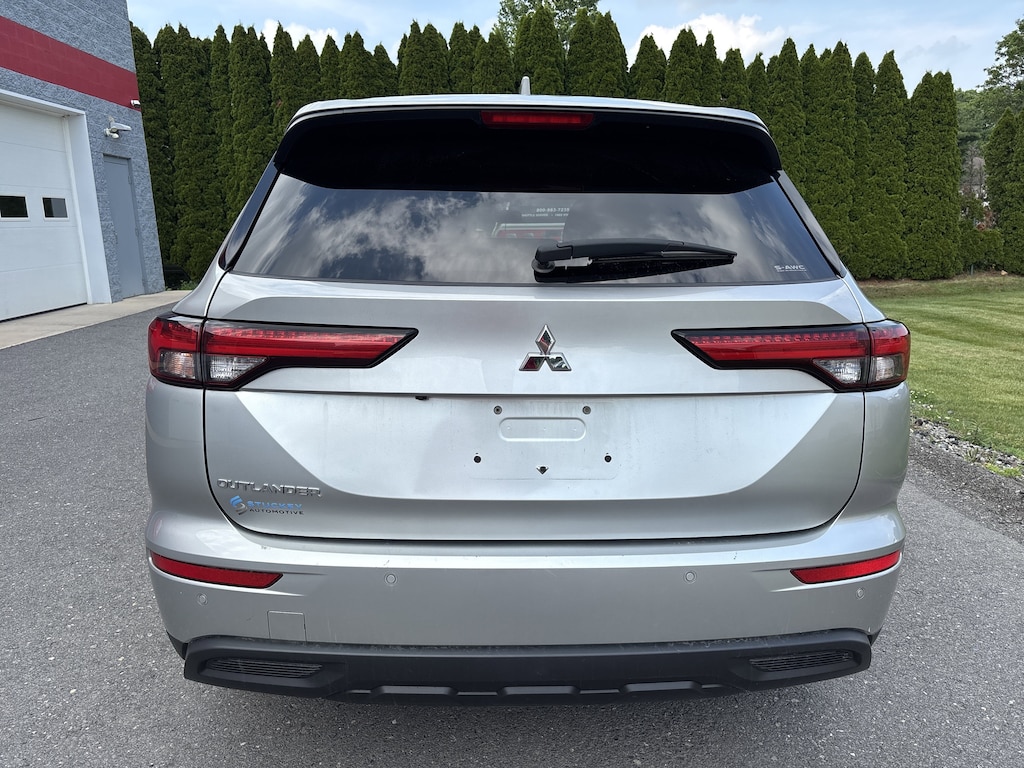 Used 2022 Mitsubishi Outlander ES CUV