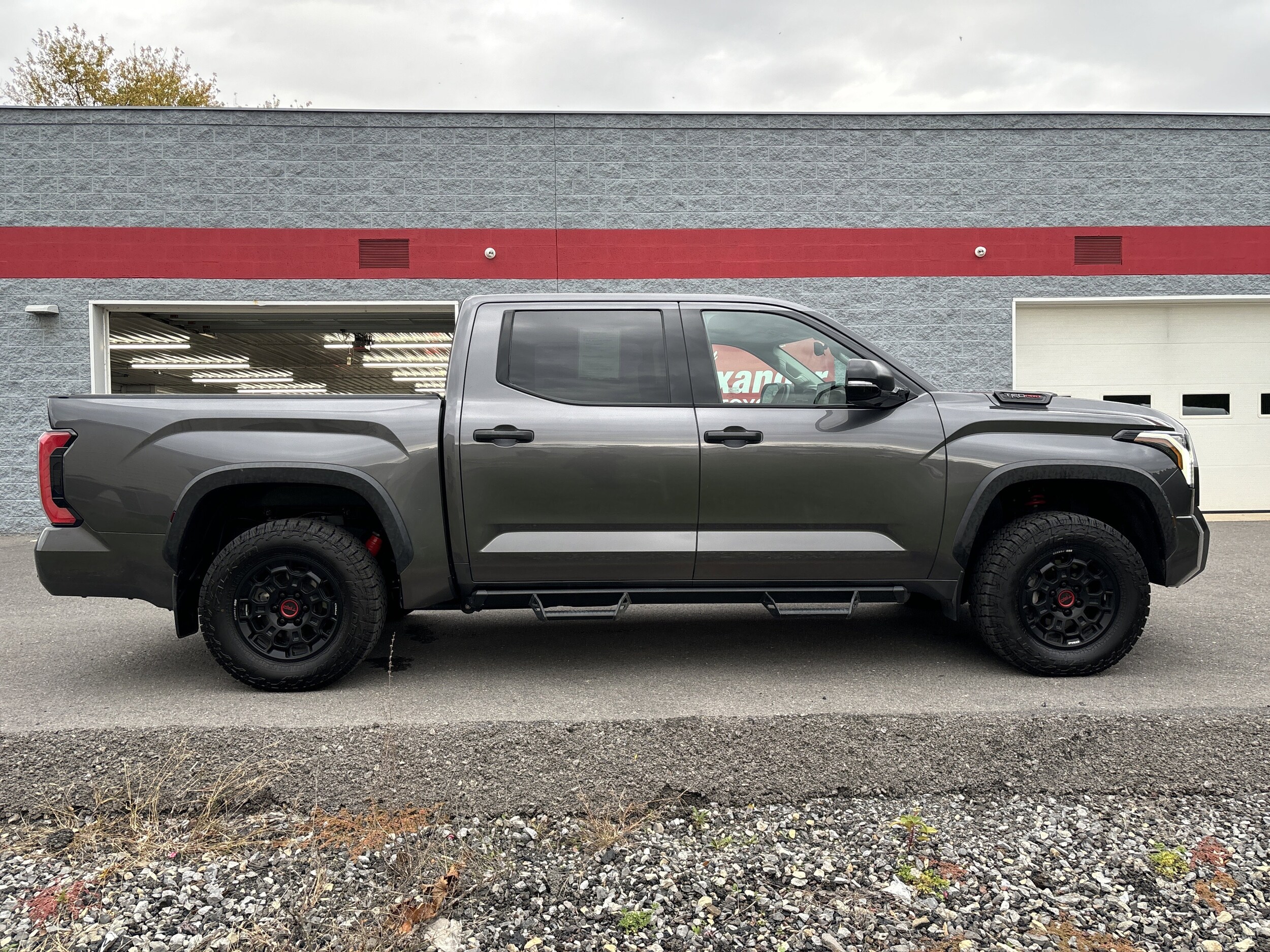 2023 Toyota Tundra TRD Pro CrewMax photo 2