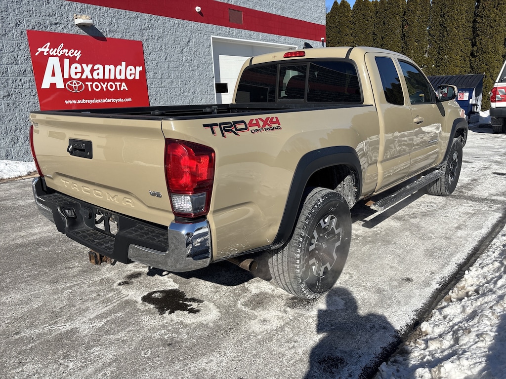 Used 2016 Toyota Tacoma Truck Access Cab