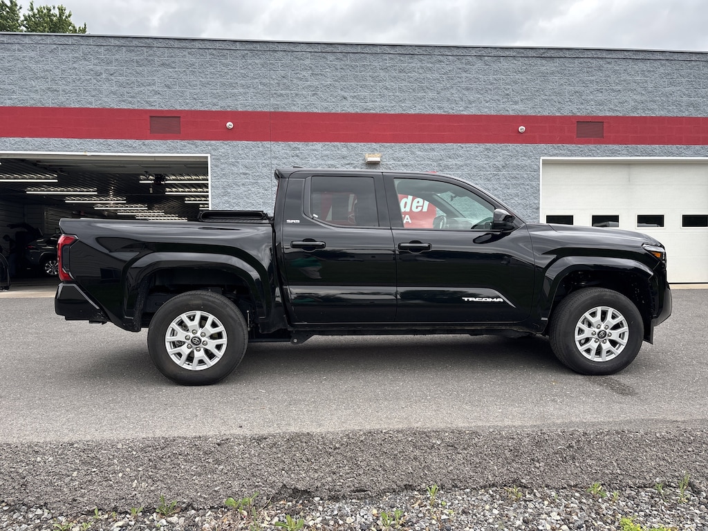 Certified 2025 Toyota Tacoma 4WD SR5 Truck Double Cab