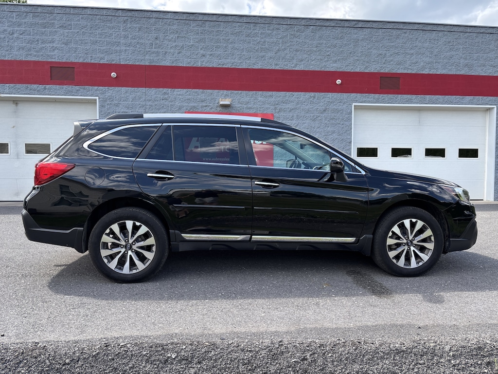 Used 2018 Subaru Outback 3.6R Touring with Starlink SUV