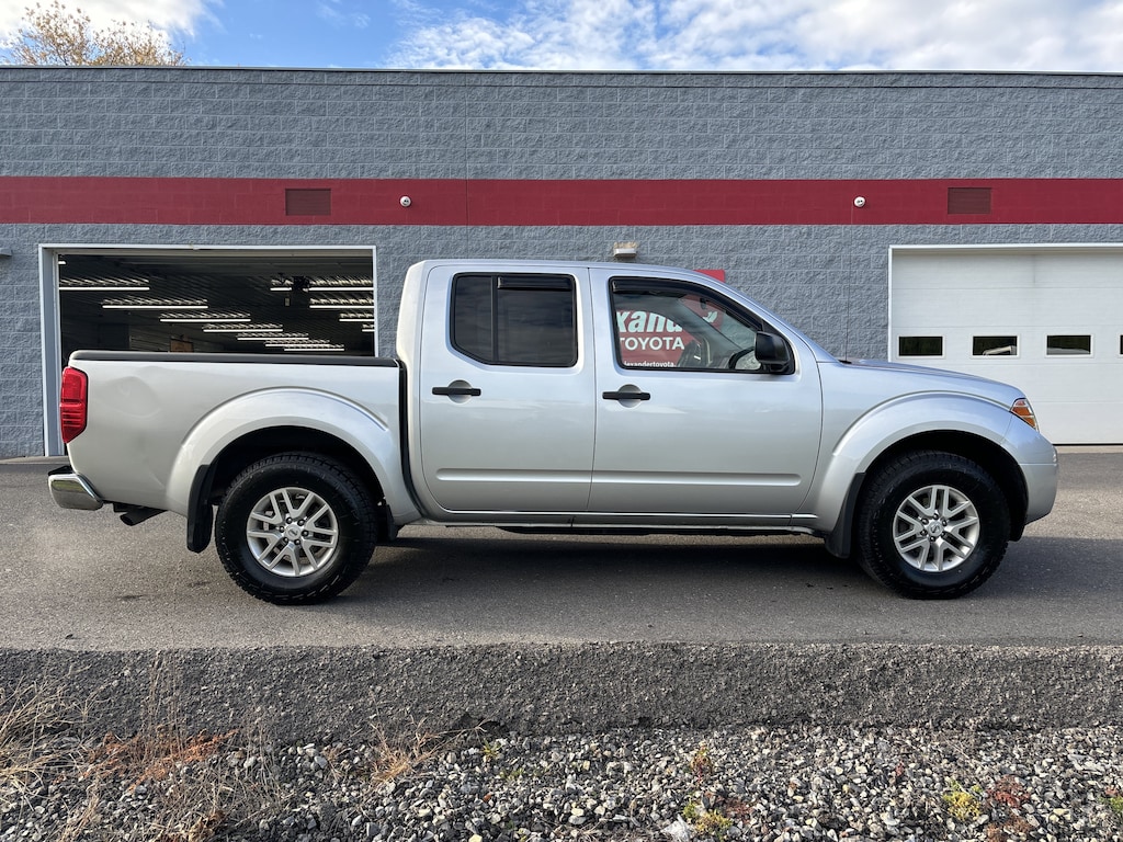 Used 2019 Nissan Frontier SV Truck Crew Cab