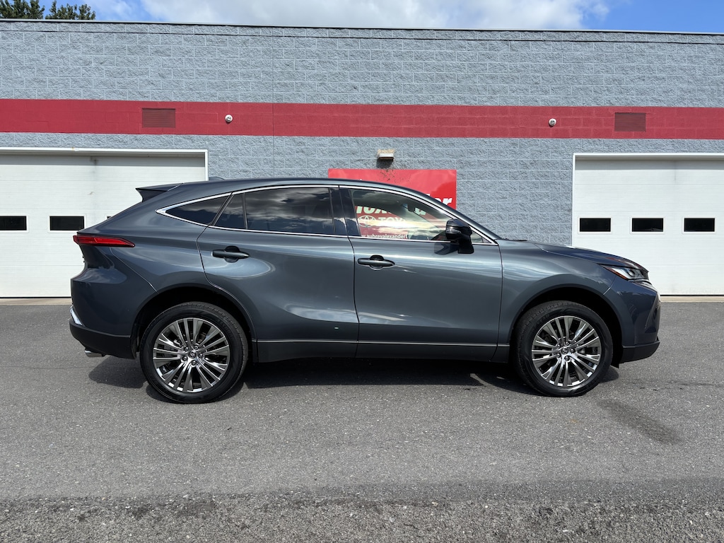 Used 2022 Toyota Venza Limited SUV