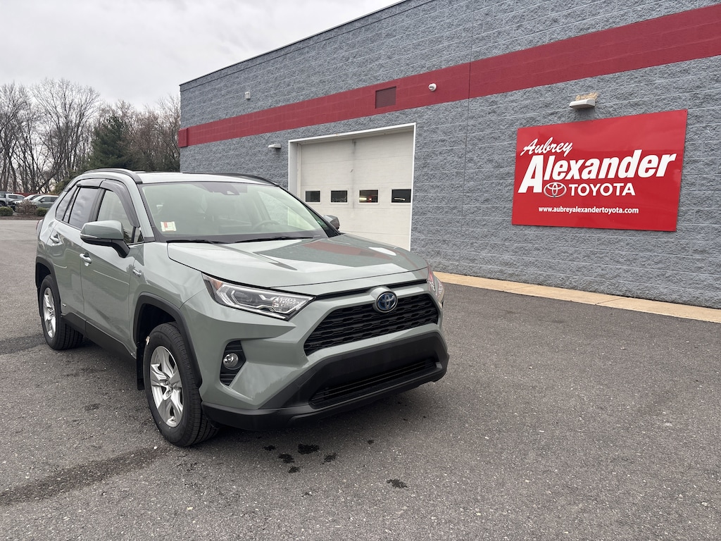 Used 2019 Toyota RAV4 XLE SUV