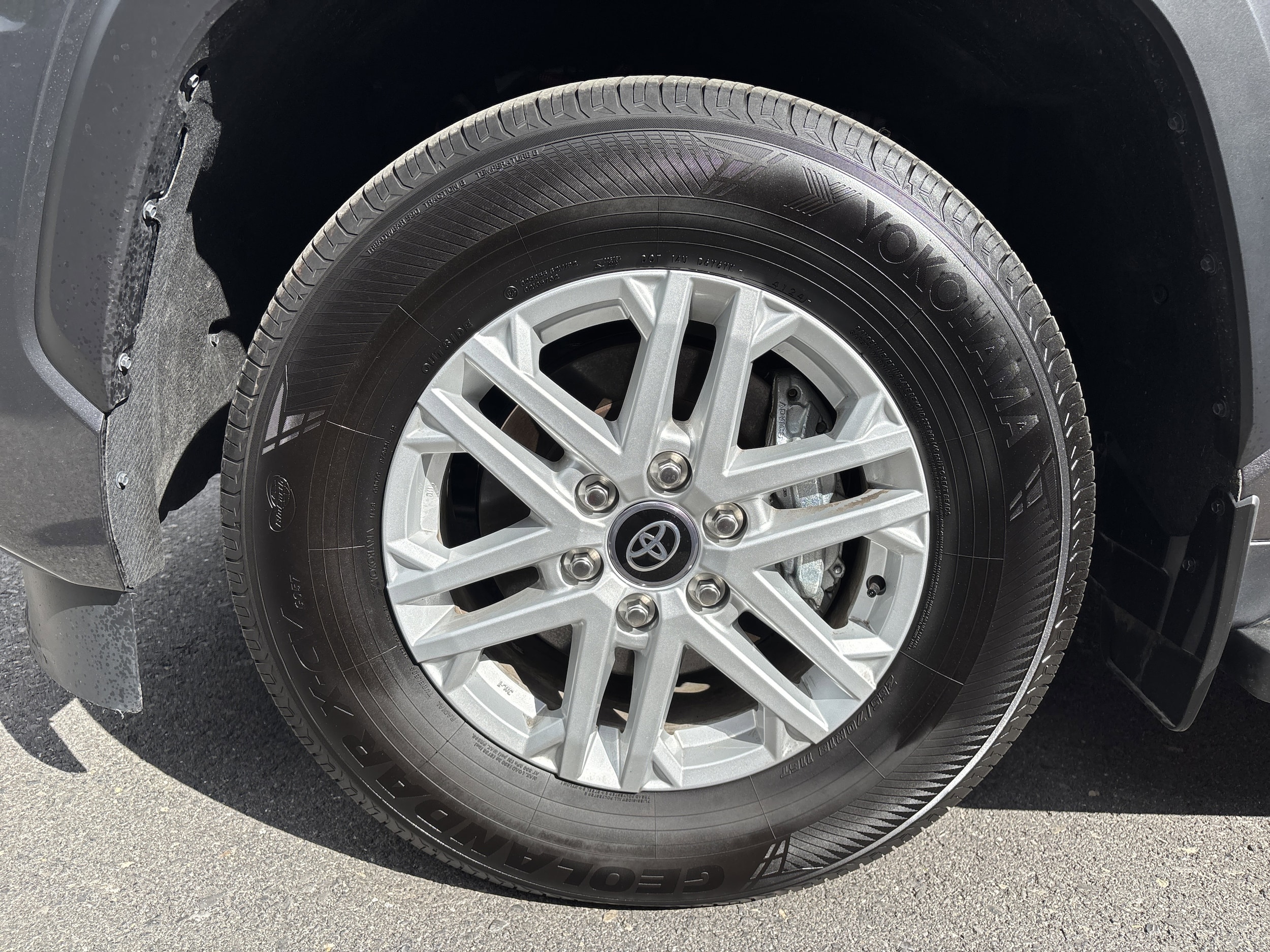 2025 Toyota Sequoia SR5 - Photo 11