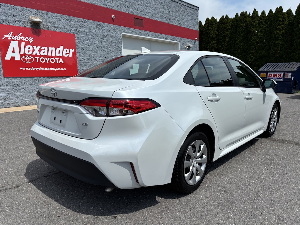 Certified 2025 Toyota Corolla LE Sedan