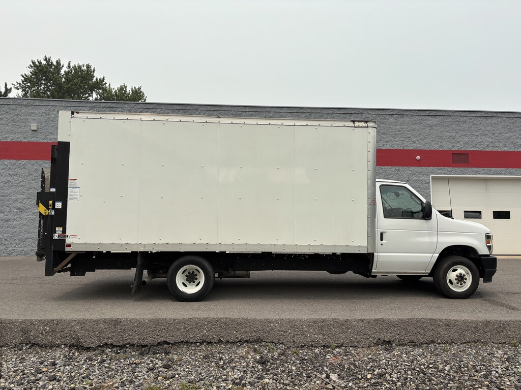 Used 2024 Ford E-Series Cutaway Base Truck
