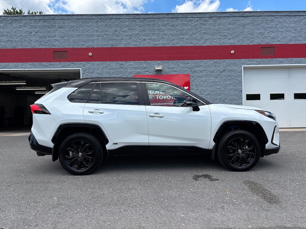 Used 2024 Toyota RAV4 XSE SUV