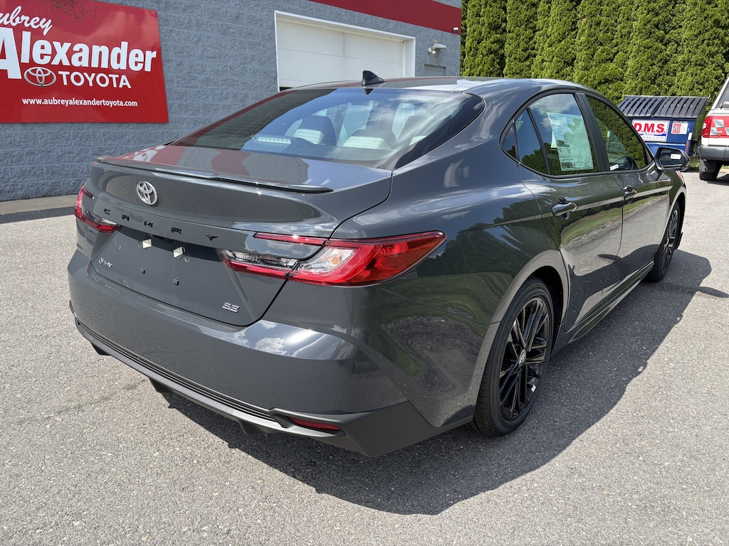 Used 2026 Toyota Camry SE Sedan