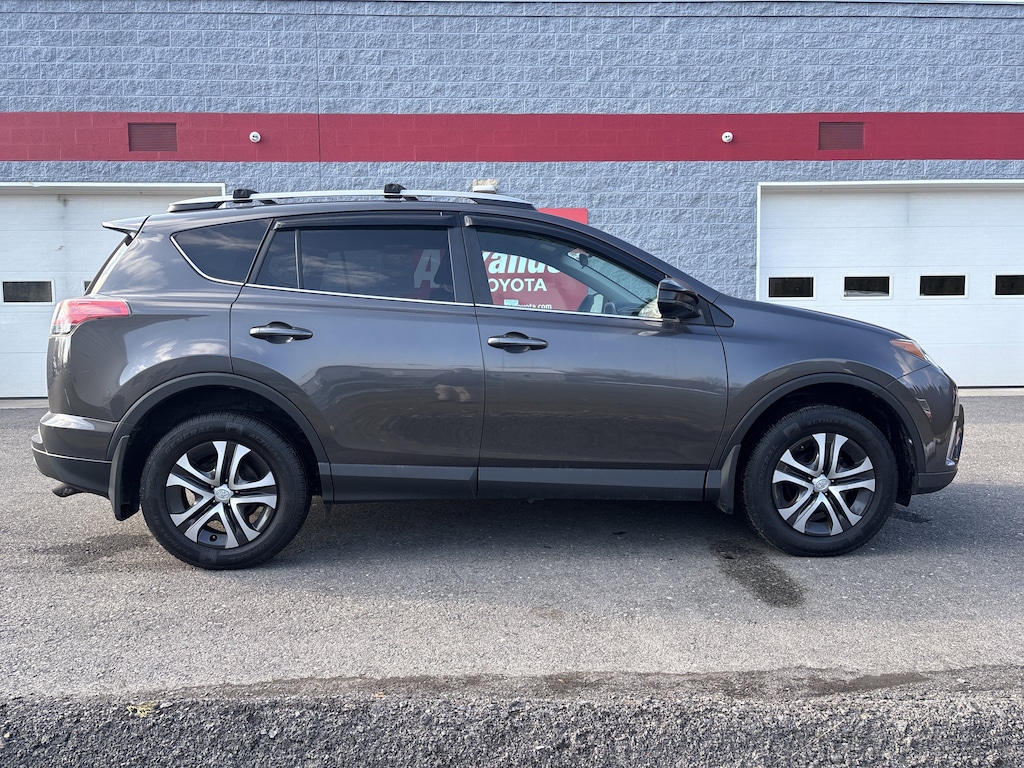 Used 2017 Toyota RAV4 LE SUV