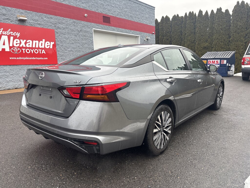 Used 2023 Nissan Altima 2.5 SV Sedan