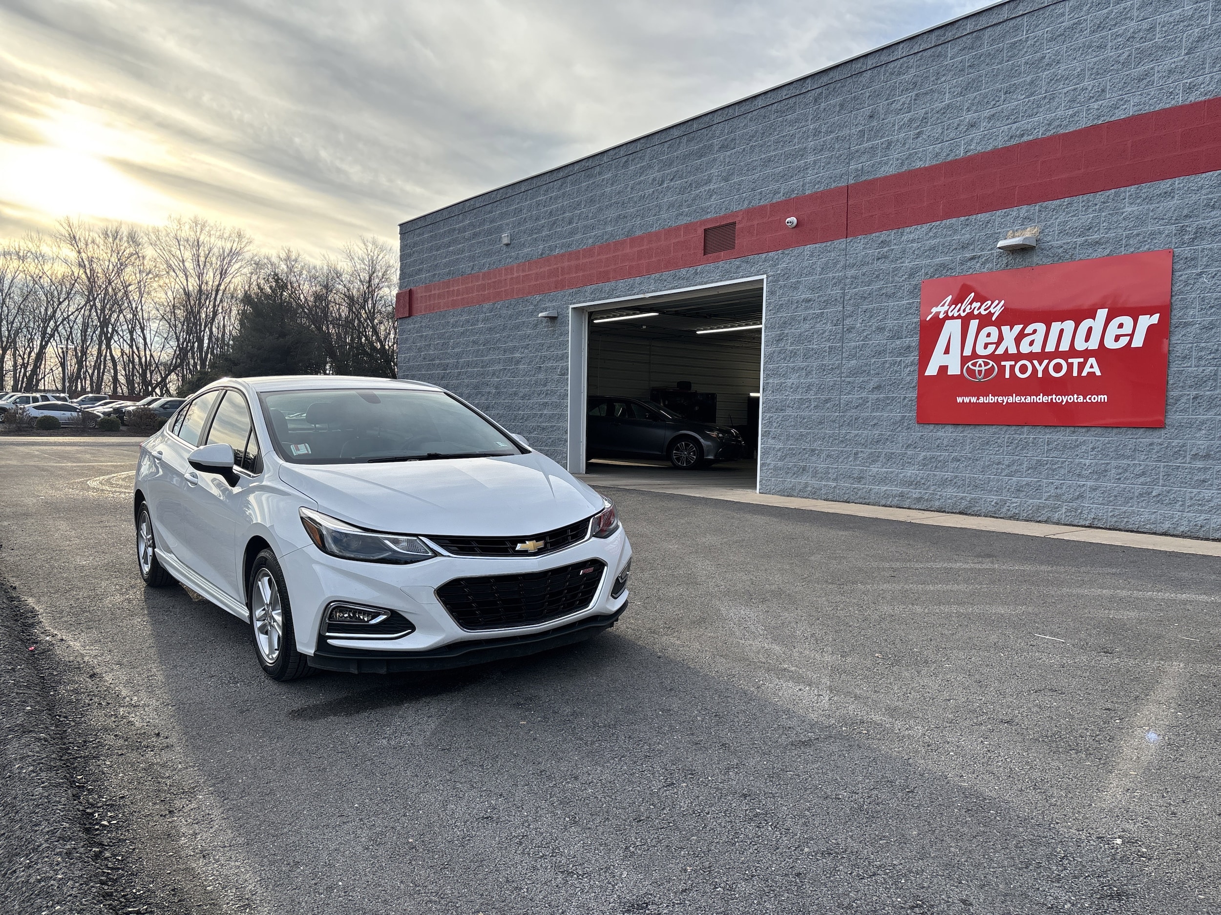 2017 Chevrolet Cruze LT's photo