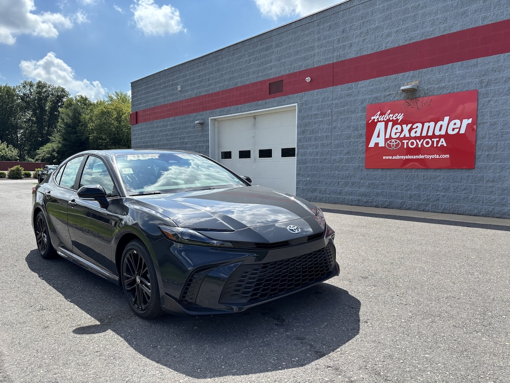 Used 2026 Toyota Camry SE Sedan