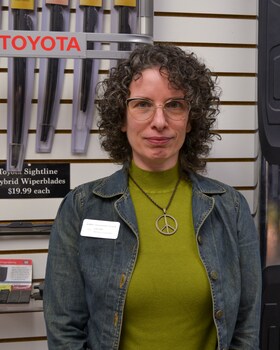 Staff member Lori Iski from ID_d0994d67fd52