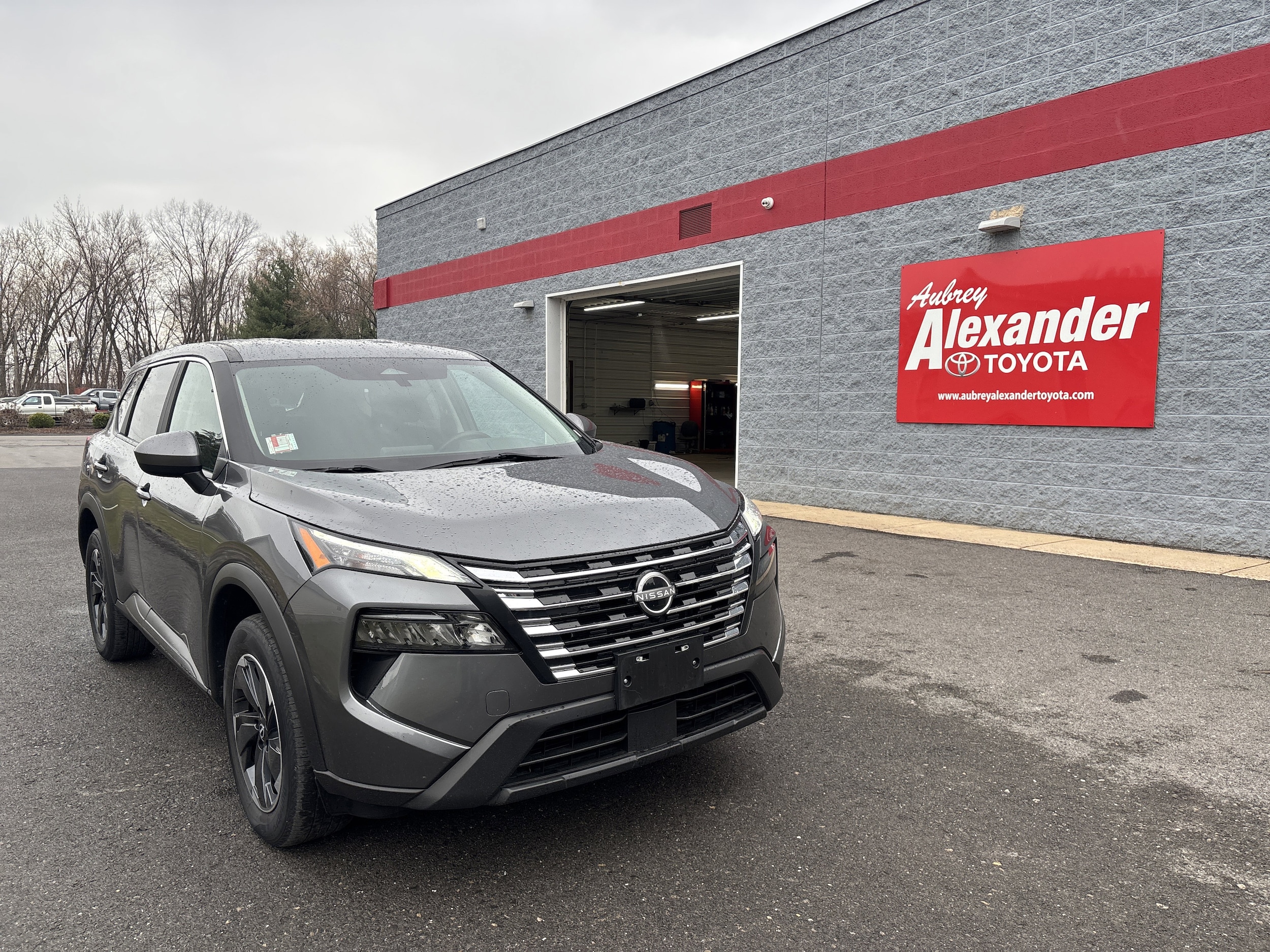 2024 Nissan Rogue SV