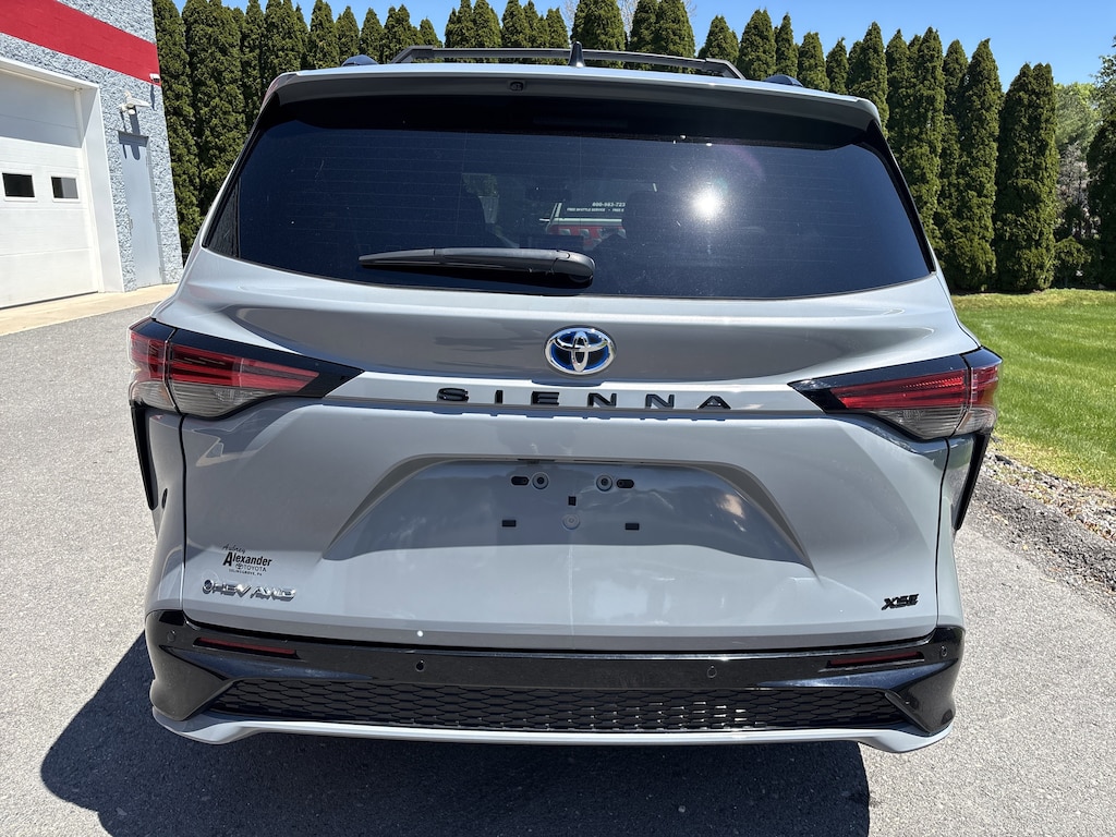 Used 2025 Toyota Sienna XSE 7 Passenger Van Passenger Van