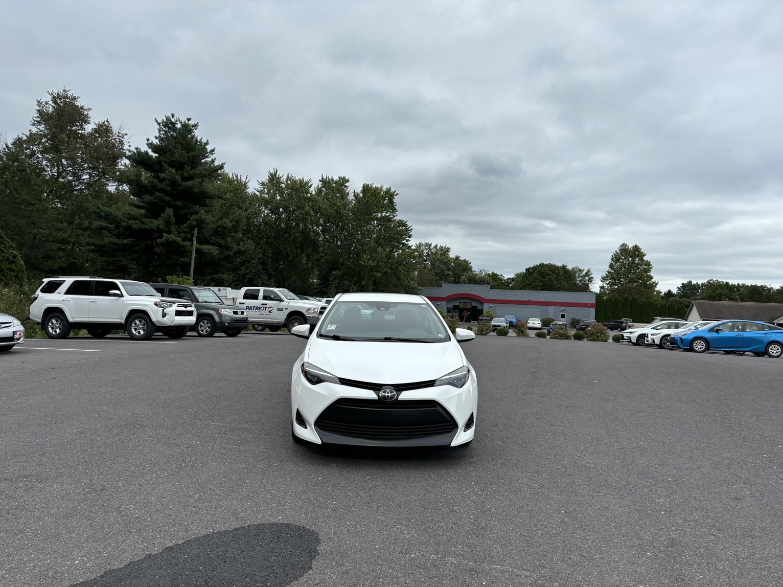 Used 2018 Toyota Corolla LE with VIN 2T1BURHE5JC118991 for sale in Selinsgrove, PA