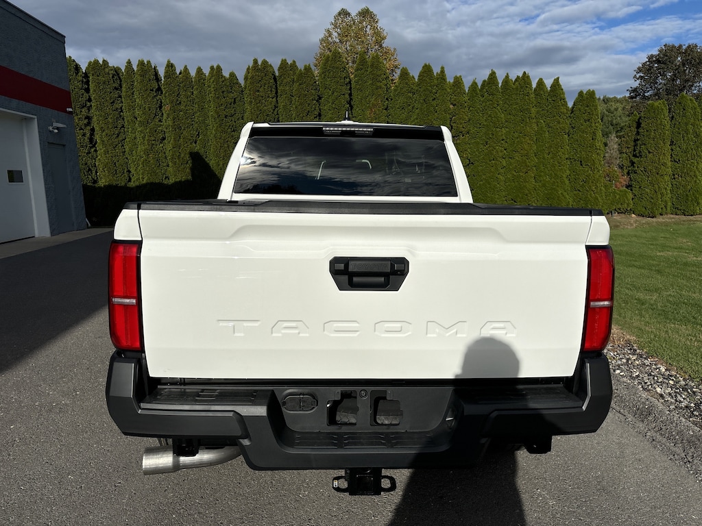 New 2025 Toyota Tacoma SR Truck Double Cab