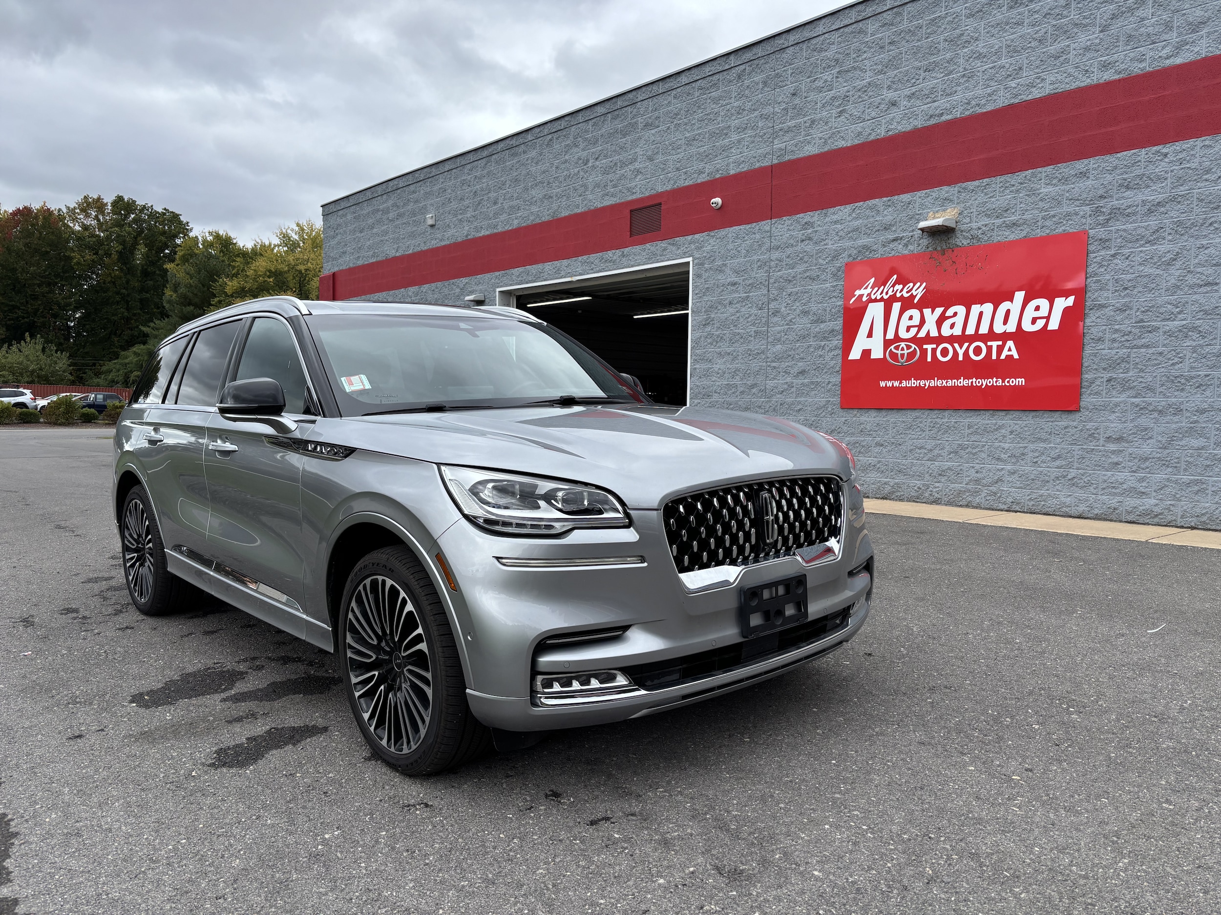 2023 Lincoln Aviator