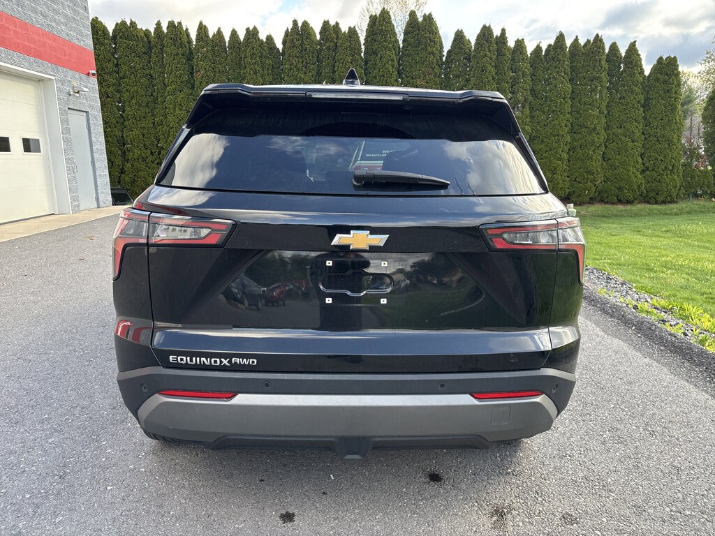 Used 2025 Chevrolet Equinox LT SUV