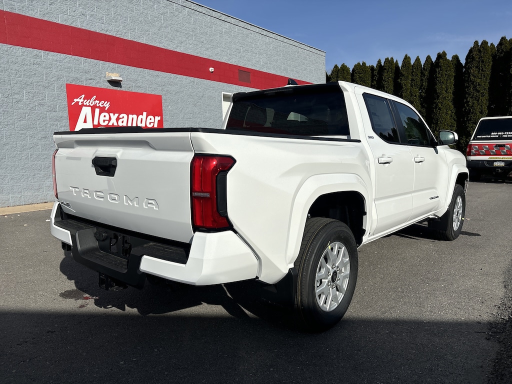 New 2025 Toyota Tacoma SR5 Truck Double Cab