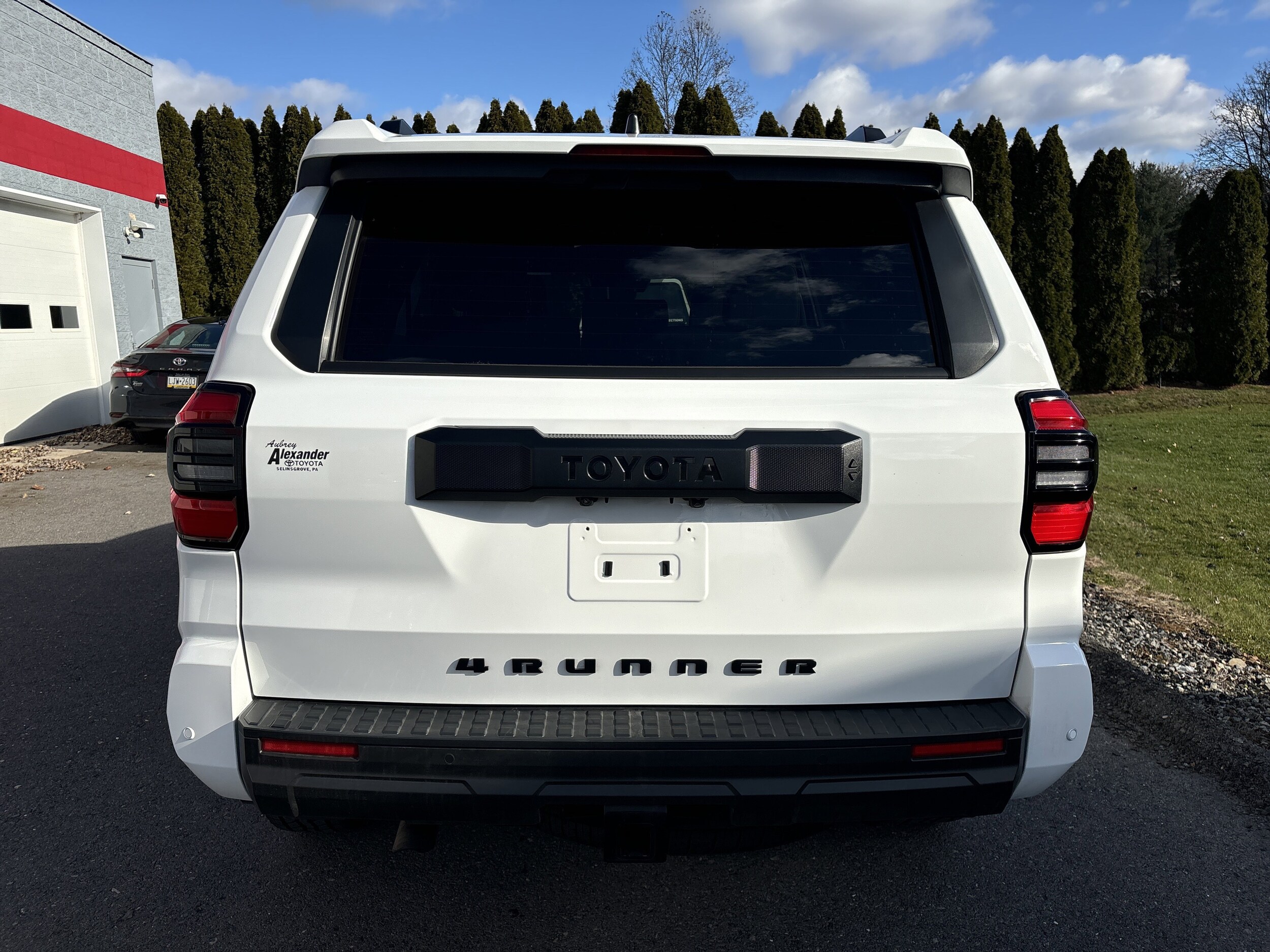 2025 Toyota 4Runner TRD Premium 4WD photo 2