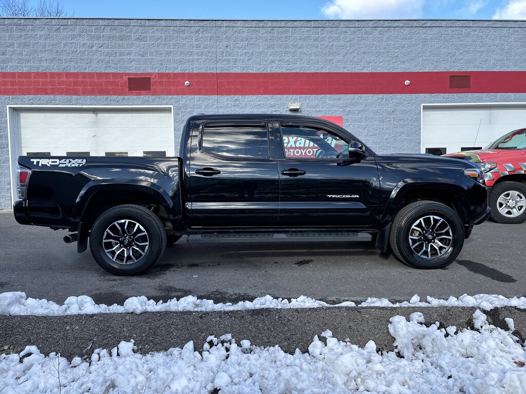 Used 2022 Toyota Tacoma 4WD SR5 V6 Truck Double Cab