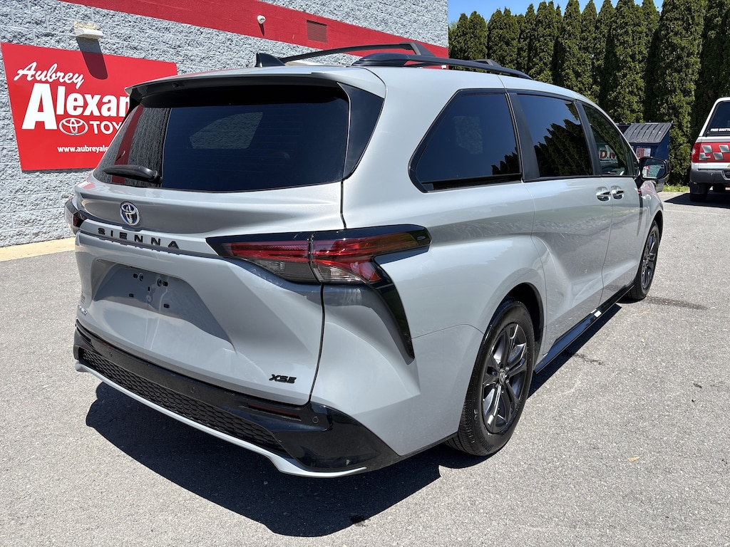 Used 2025 Toyota Sienna XSE 7 Passenger Van Passenger Van