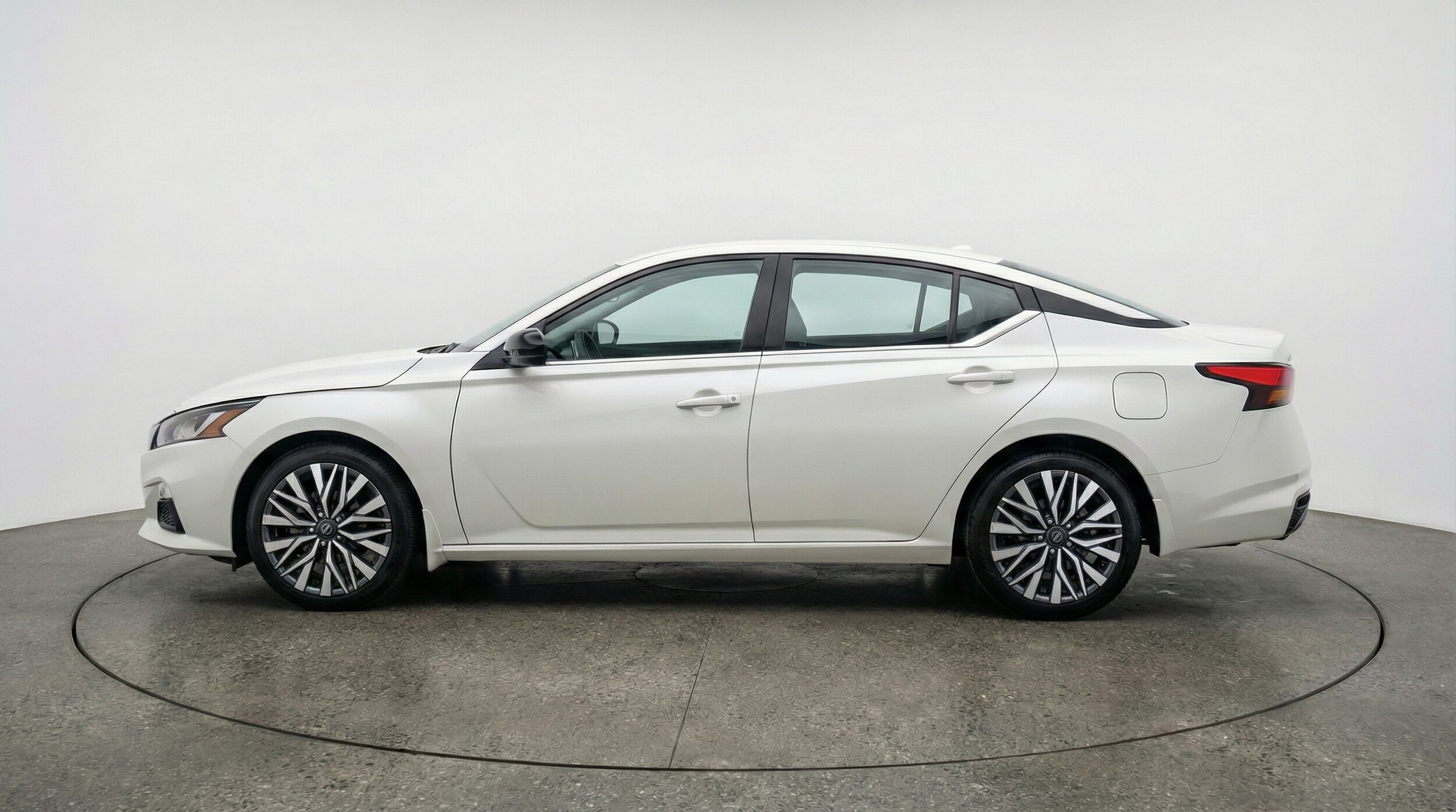 Thumbnail: 2025 Nissan Altima - 4