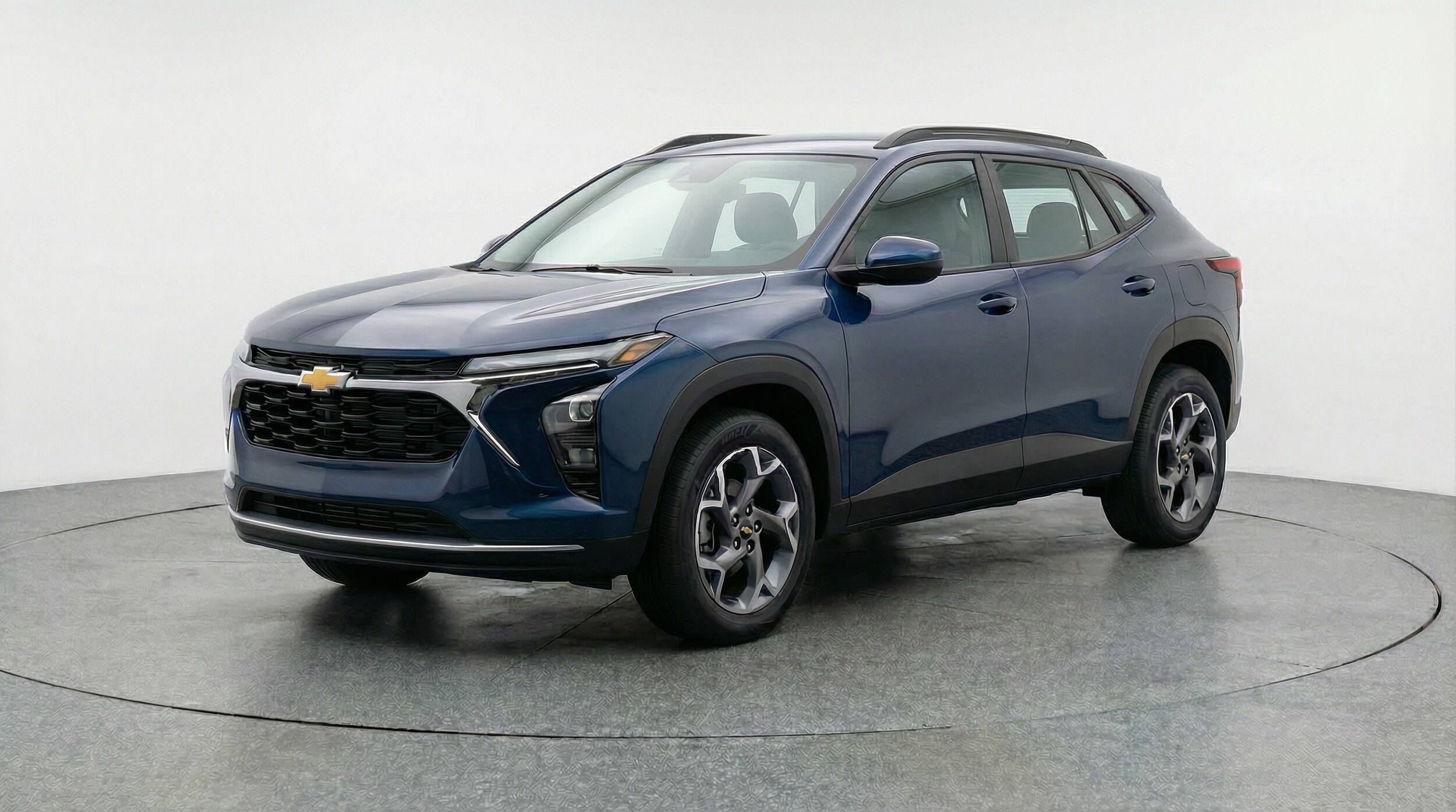 Thumbnail: 2025 Chevrolet Trax - 3