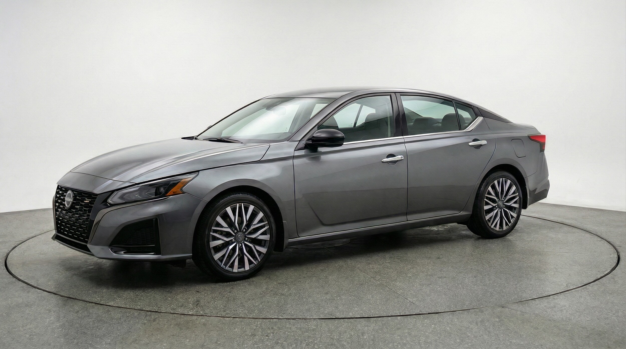 Thumbnail: 2025 Nissan Altima - 3