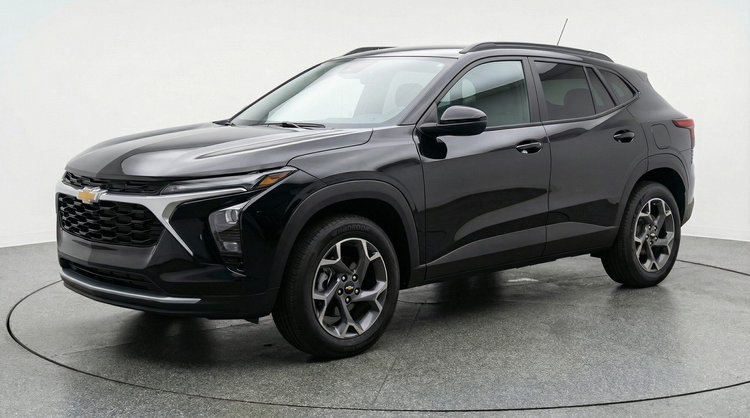 Thumbnail: 2025 Chevrolet Trax - 3