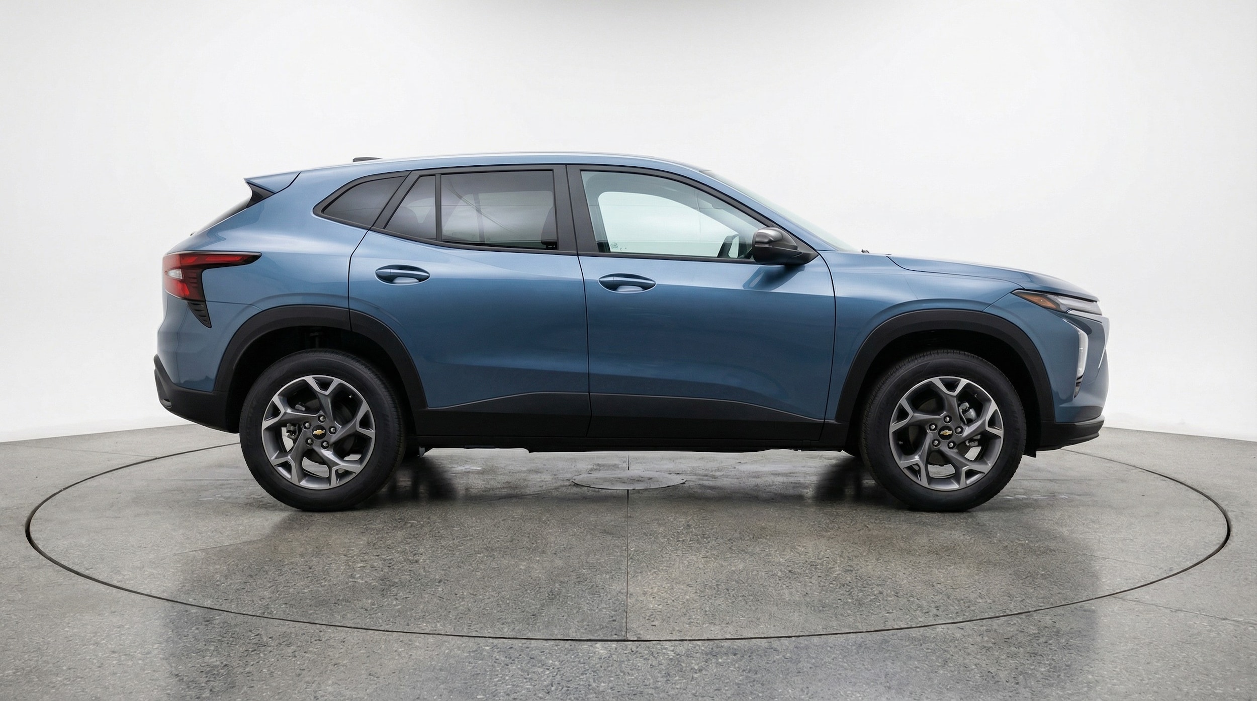 Thumbnail: 2025 Chevrolet Trax - 8