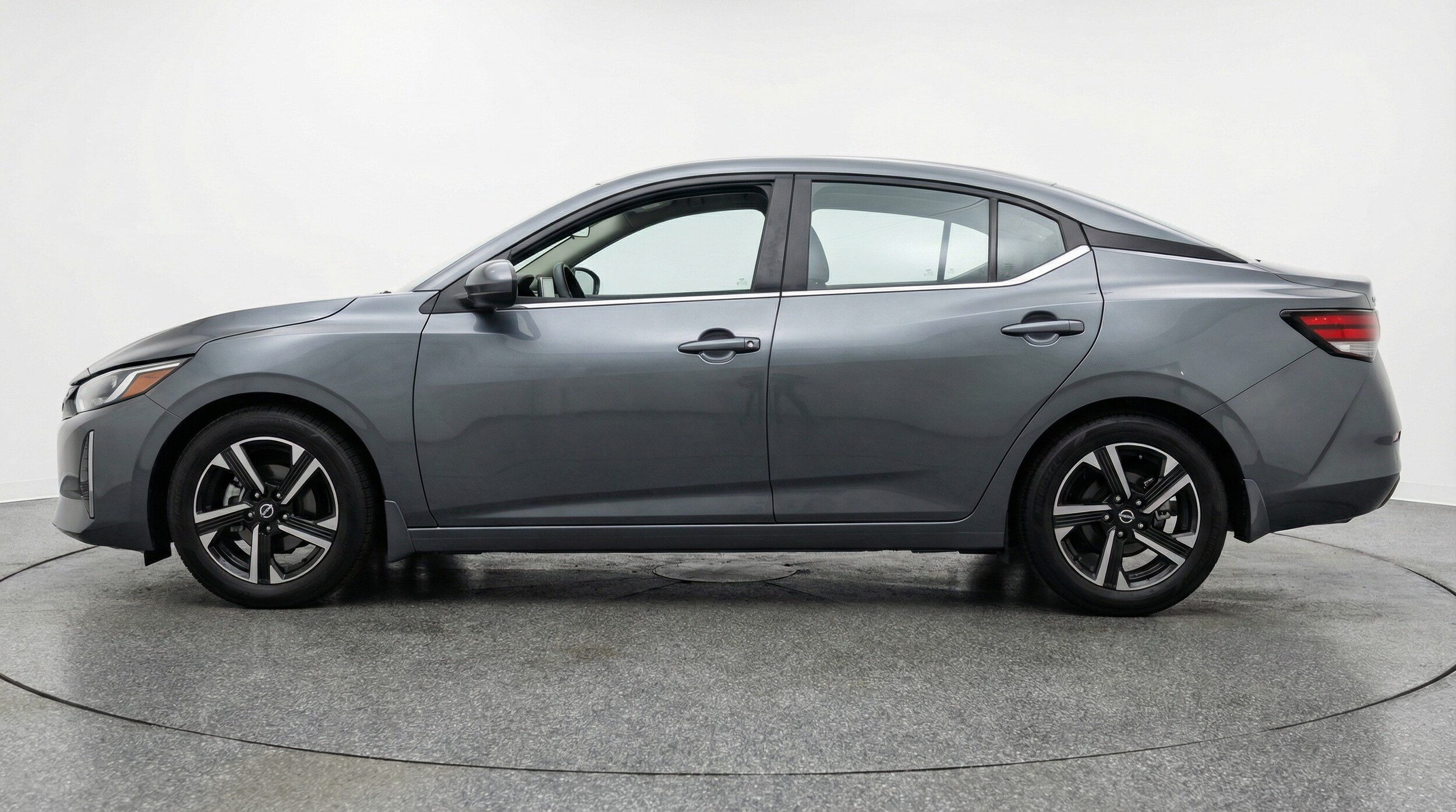 Thumbnail: 2025 Nissan Sentra - 4