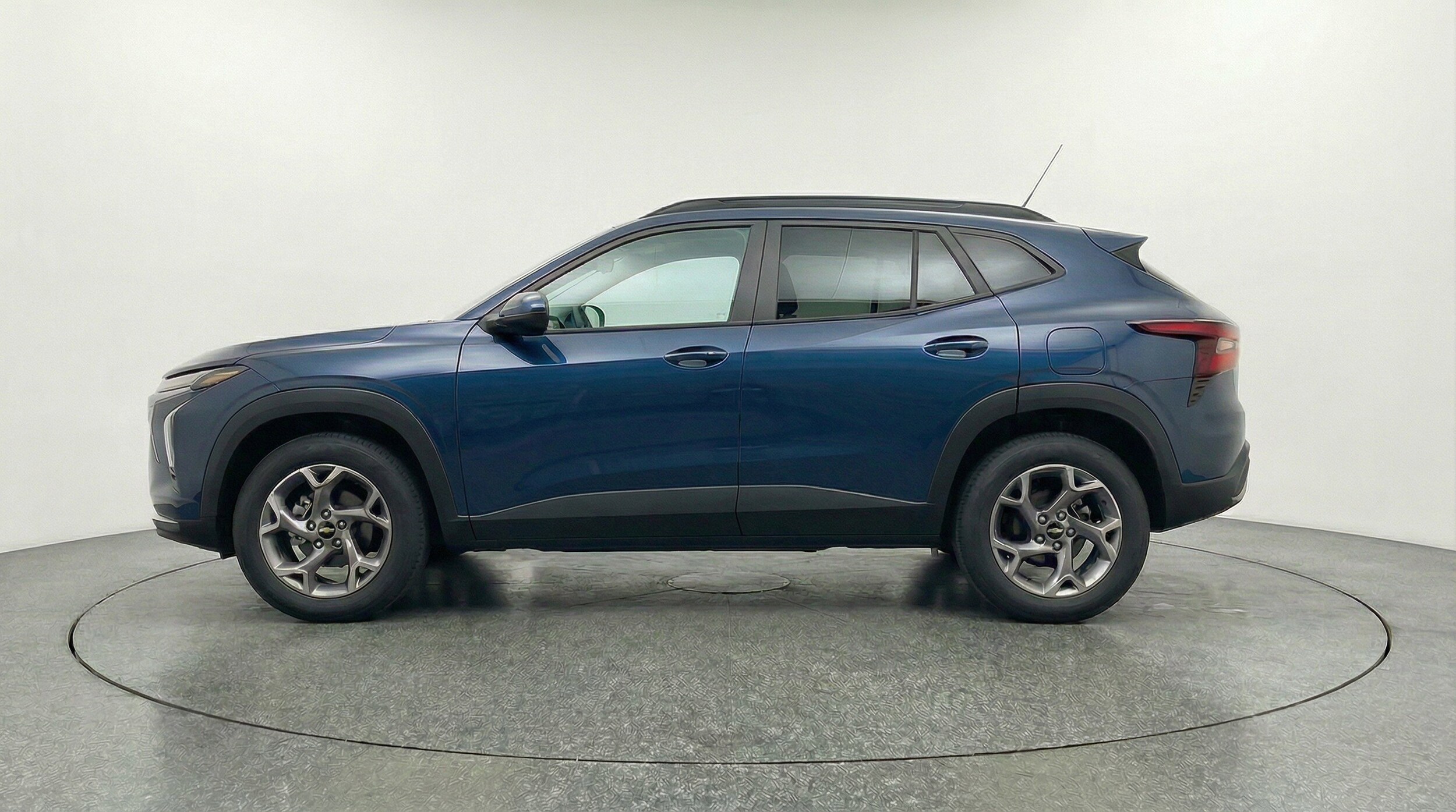 Thumbnail: 2025 Chevrolet Trax - 5