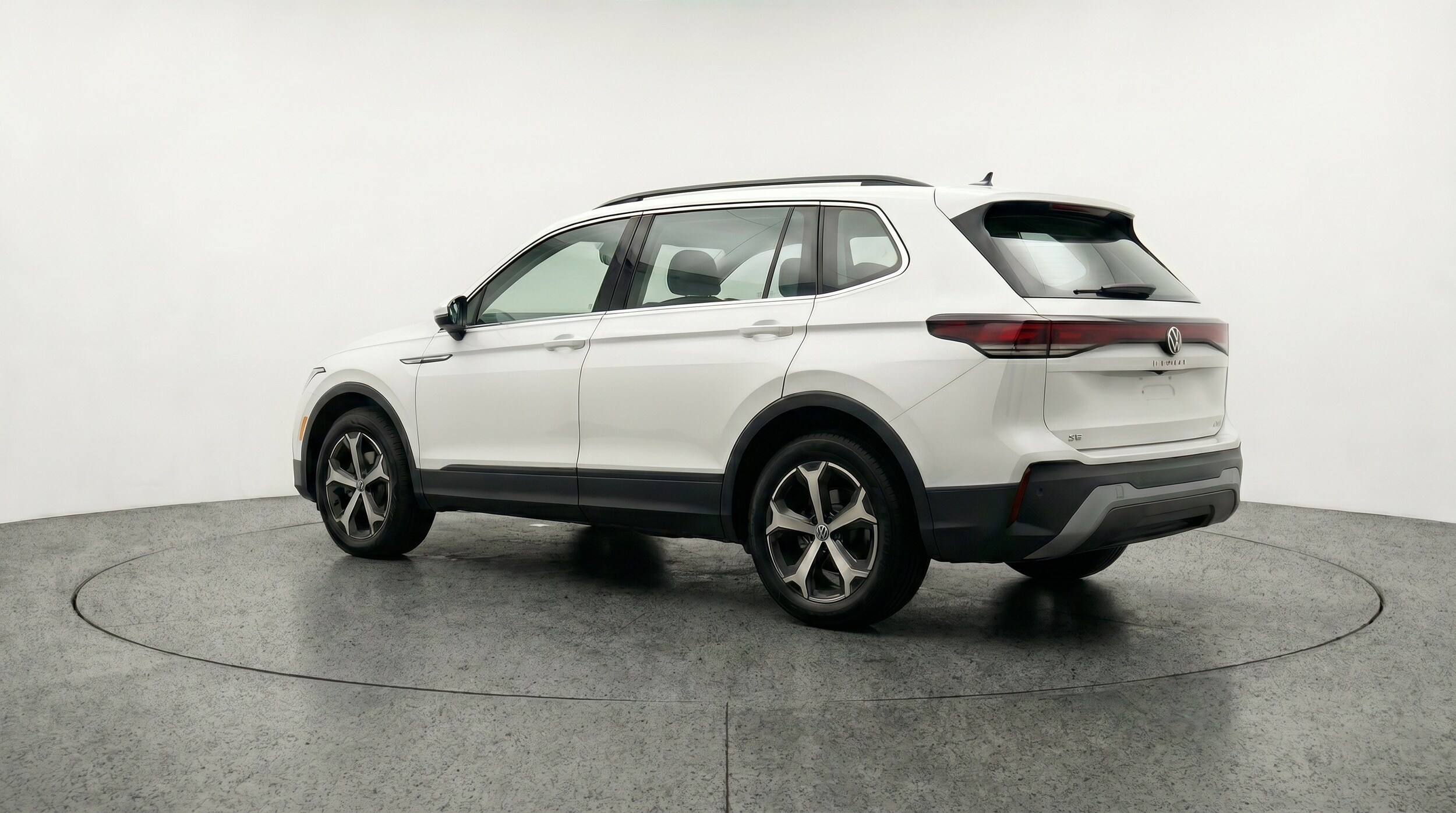 Thumbnail: 2026 Volkswagen Tiguan - 6