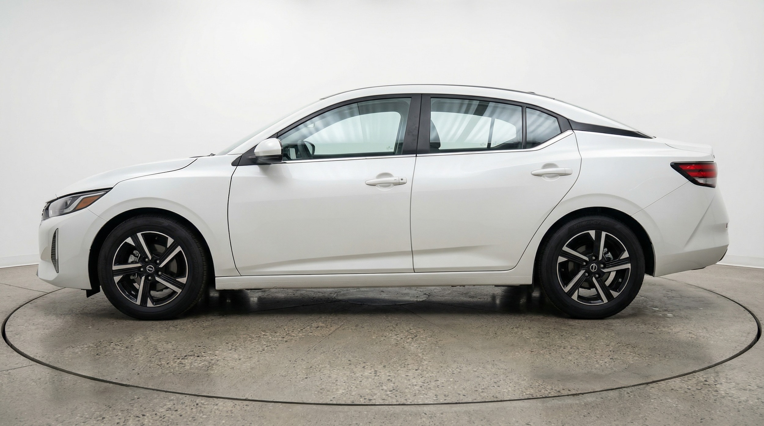 Thumbnail: 2025 Nissan Sentra - 4