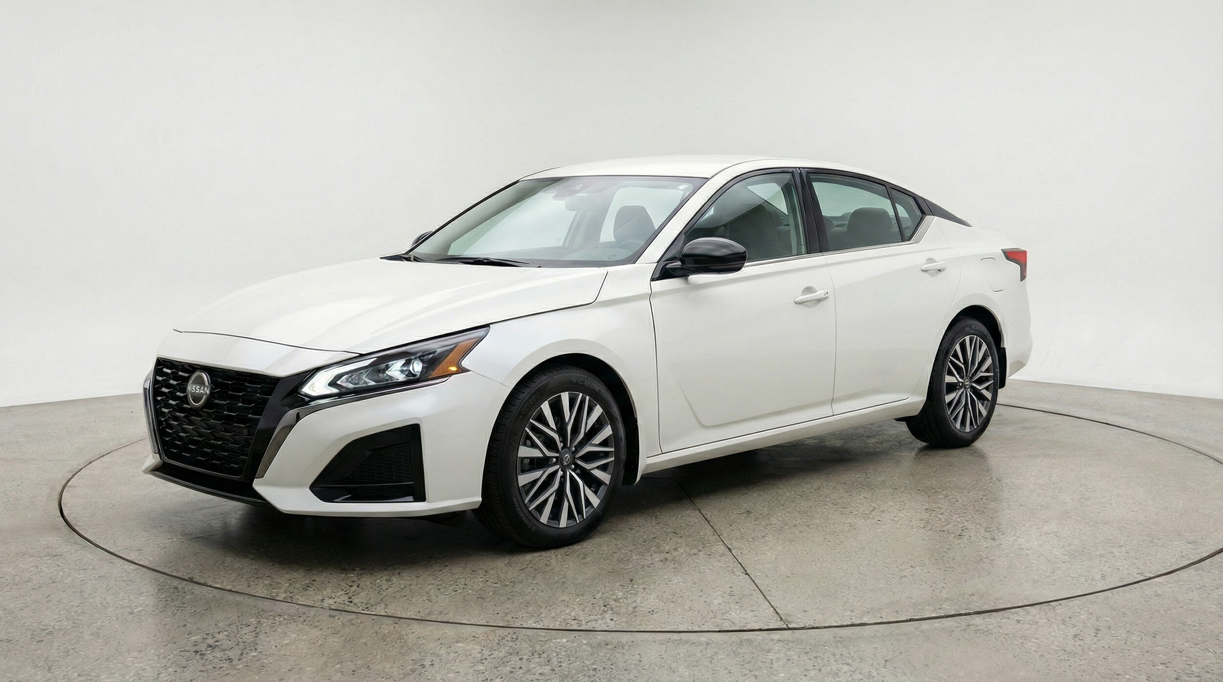 Thumbnail: 2025 Nissan Altima - 3