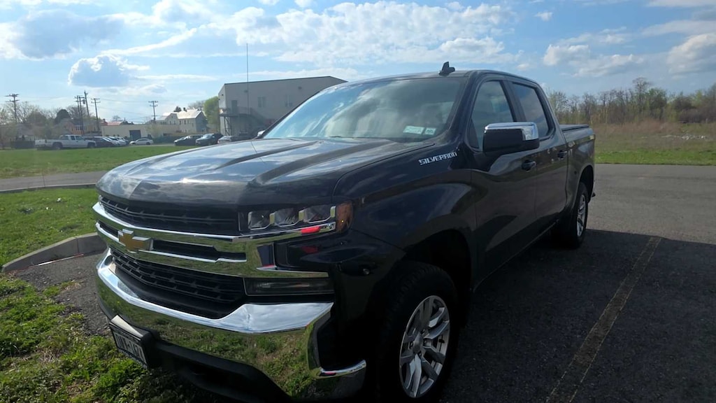 Used 2021 Chevrolet Silverado 1500 LT Truck Crew Cab