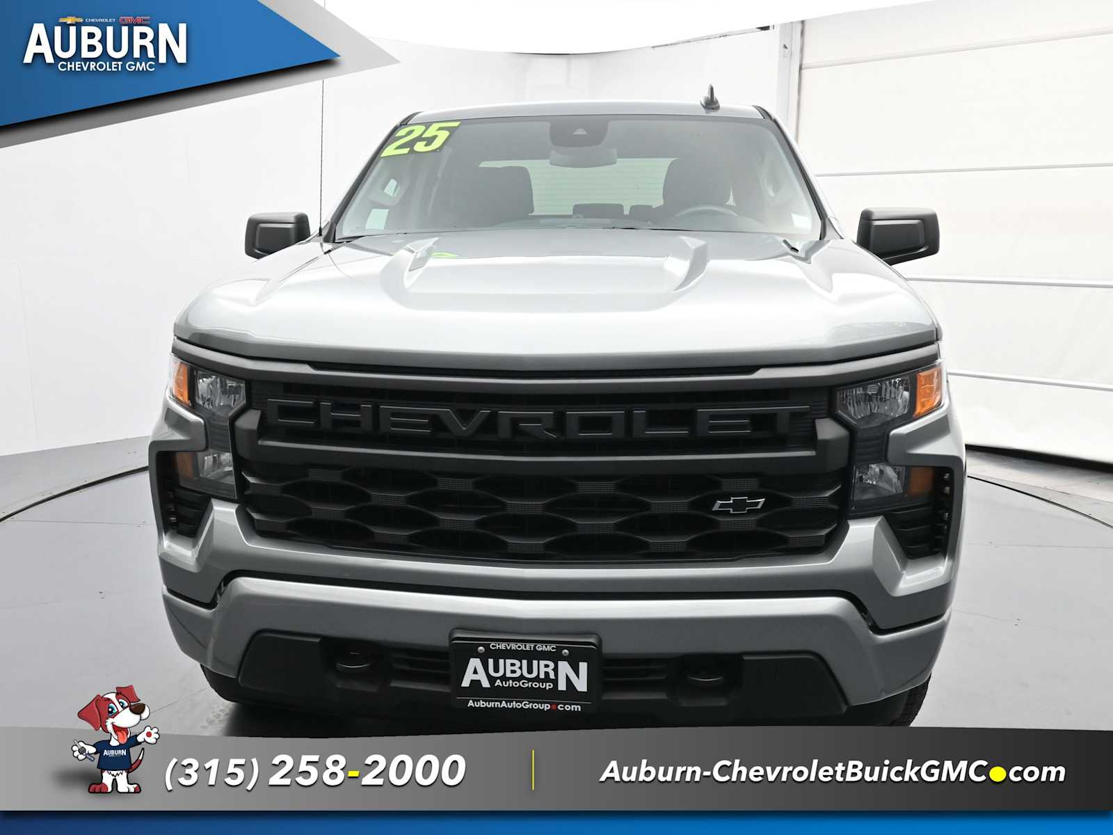 2025 Chevrolet Silverado 1500 Custom photo 3