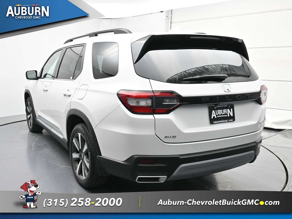 Used 2023 Honda Pilot Touring SUV