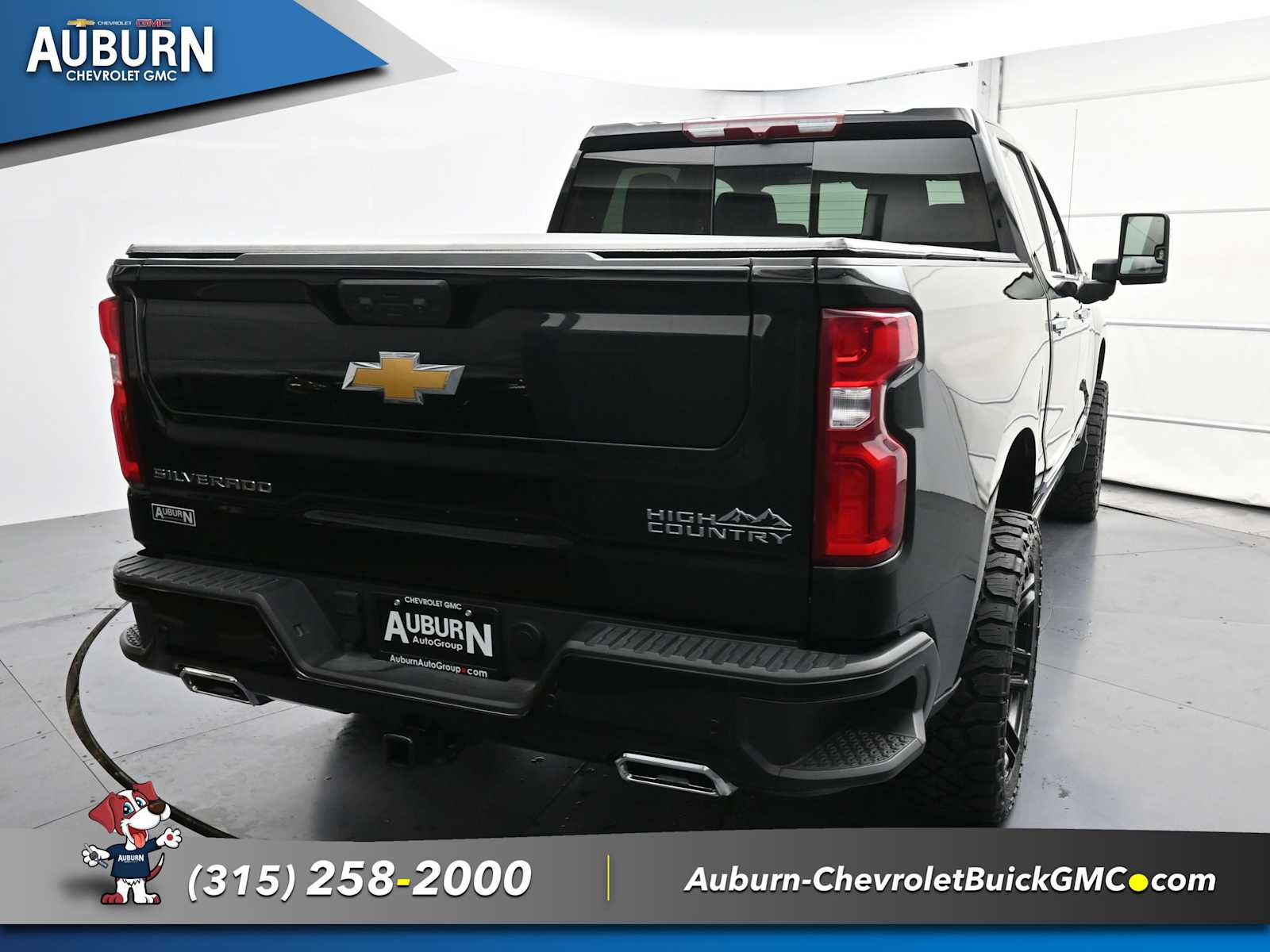 2024 Chevrolet Silverado 1500 High Country photo 3