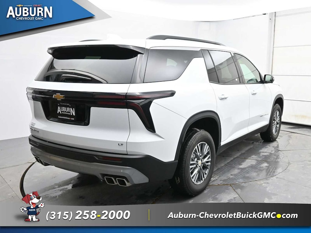 Used 2024 Chevrolet Traverse LT SUV