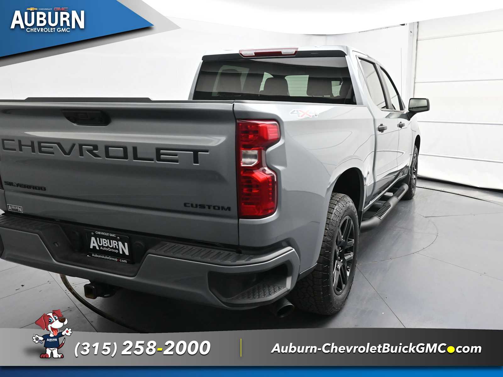2025 Chevrolet Silverado 1500 Custom photo 4