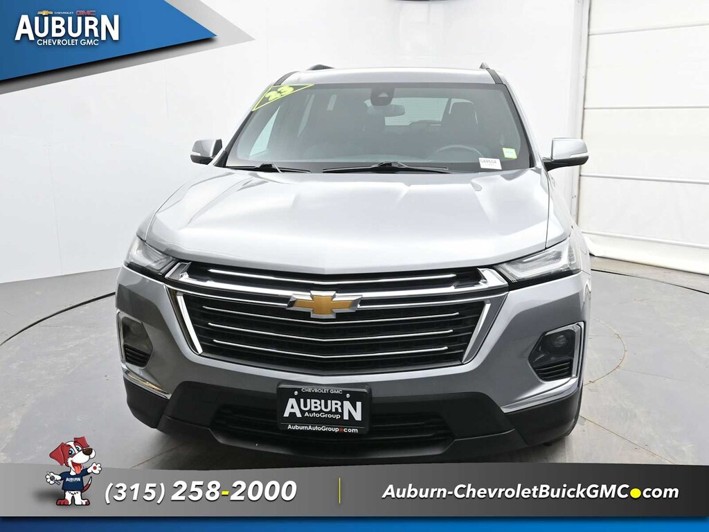 Used 2023 Chevrolet Traverse LT Cloth SUV